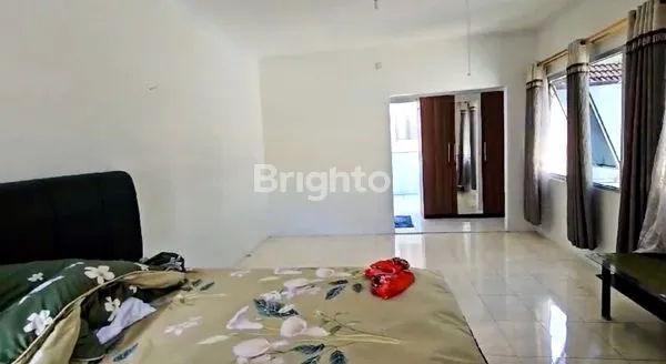 image RUMAH CANTIK DUA LANTAI (6)