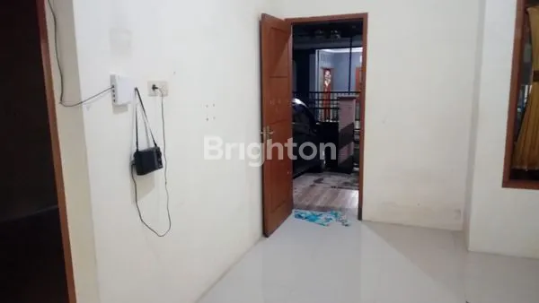 image RUMAH MINIMALIS SIAP HUNI AREA SAWOJAJAR (3)