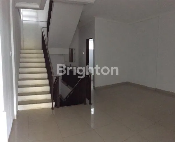 image RUKO 3 LANTAI BERSIH & TERAWAT KOMPLEK RUKO HOLIS REGENCY BANDUNG (3)