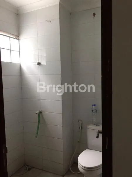 image RUKO 3 LANTAI BERSIH & TERAWAT KOMPLEK RUKO HOLIS REGENCY BANDUNG (8)