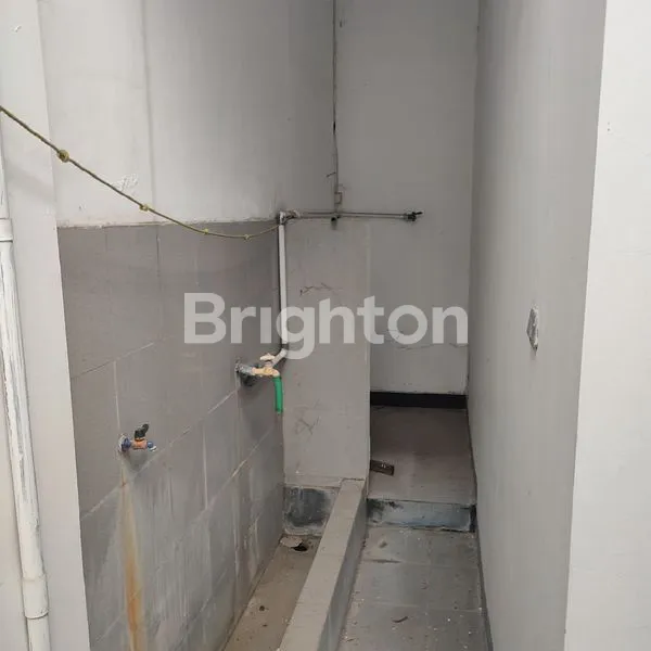 image RUMAH MEWAH 2 LANTAI (8)