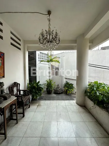 image RUMAH ANTIK DI GANDARIA, KEBAYORAN BARU (4)