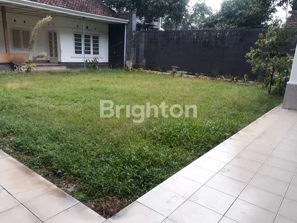 image RUMAH HERITAGE TERAWAT DI KAWASAN BANDUNG UTARA (2)