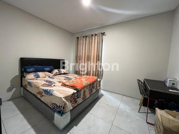 image RUMAH NYAMAN 2 LANTAI SEI FURNISHED DI CLUSTER SIMAKIRANA KOTA BARU PARAHYANGAN (3)