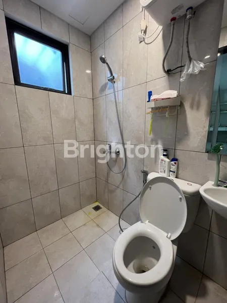 image RUMAH NYAMAN 2 LANTAI SEI FURNISHED DI CLUSTER SIMAKIRANA KOTA BARU PARAHYANGAN (5)