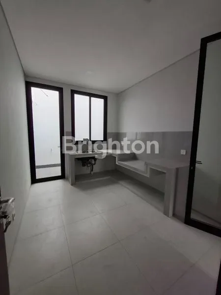 image RUMAH BARU STAMFORT PLACE (2)