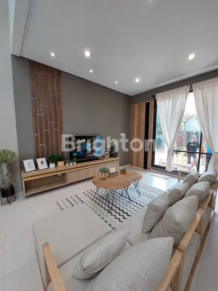 image RUMAH MODERN DAN KONSEP MEWAH AREA TIDAR MALANG HARGA 1 M AN (5)