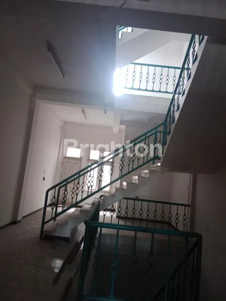 image DI JUAL RUKO 3 LANTAI SETENGAH YOS SUDARSO SAMARINDA (6)