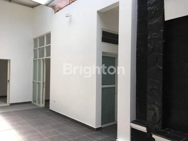 image RUMAH 2 LANTAI SIAP HUNI DHARMAHUSADA (8)