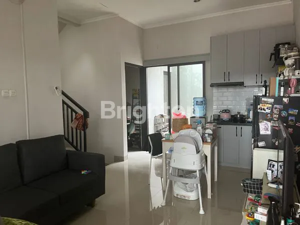 image RUMAH 2 LANTAI DI CLUSTER BINTARO TROPICAL GARDEN PONDOK AREN  (5)