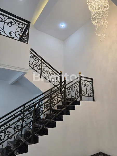 image PAKUWON CITY CARPORT LUAS ROW LEBAR DEKAT MERR, MALL, ITS (5)