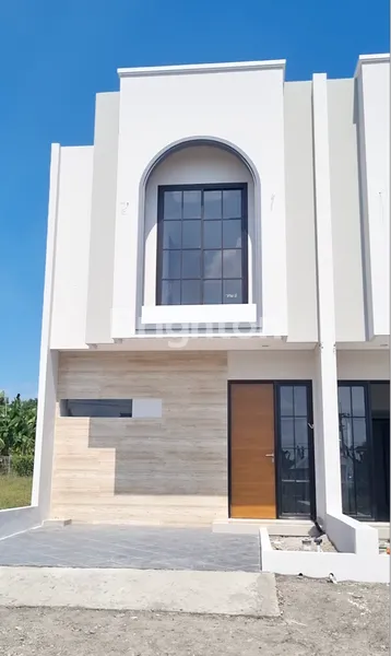 image RUMAH 700 JUTA SURABAYA BARAT AREA CITRALAND  (1)