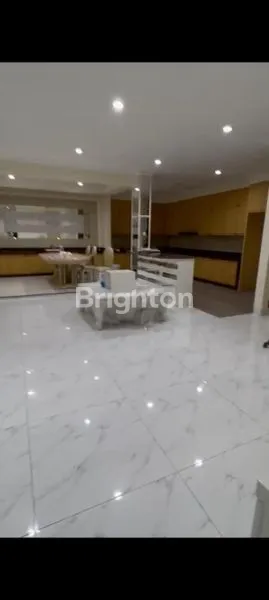 image RUMAH MEWAH LINGKUNGAN AMAN NYAMAN ASRI  STRATEGIS DI SUNTER JAKARTA UTARA (1)