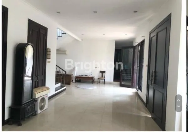 image RUMAH HOOK ESTETIK DI PIK 1 (5)