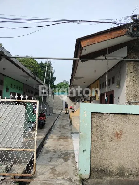 image RUMAH KONTRAKAN DENGAN 13 PINTU HARGA MURAH, DENGAN PEMASUKAN BULANAN CUKUP BESAR (4)