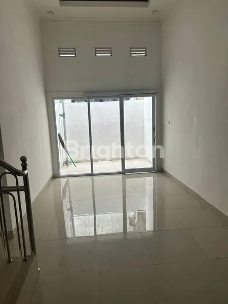 image DIJUAL RUMAH KEREN SIAP HUNI DI TENGAH KOTA (5)