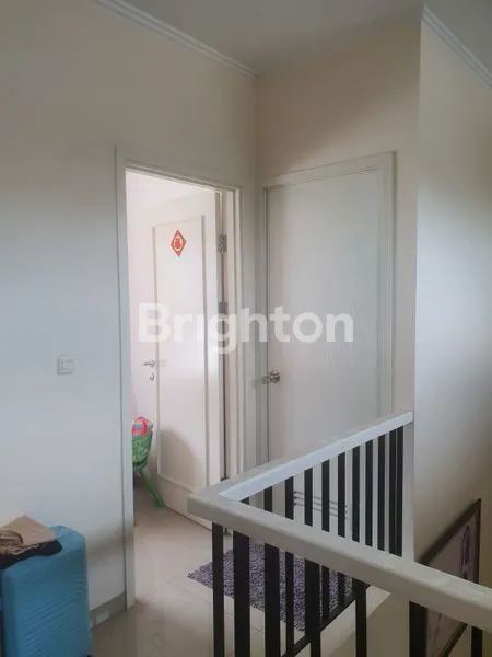 image DIJUAL RUMAH CANTIK DI PERUMAHAN SUVARNA SUTERA SARI  (4)