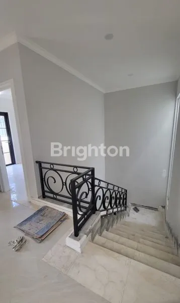 image RUMAH MEWAH 4+1 KT DI CAMDEN HOUSE RESIDENCE (2)