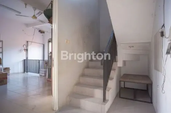 image RUMAH AREA KOMERSIL TRUNOJOYO TENGAH KOTA SBY DEKAT RAYA DARMO DIPONEGORO BASUKI RAHMAT RKZ (5)