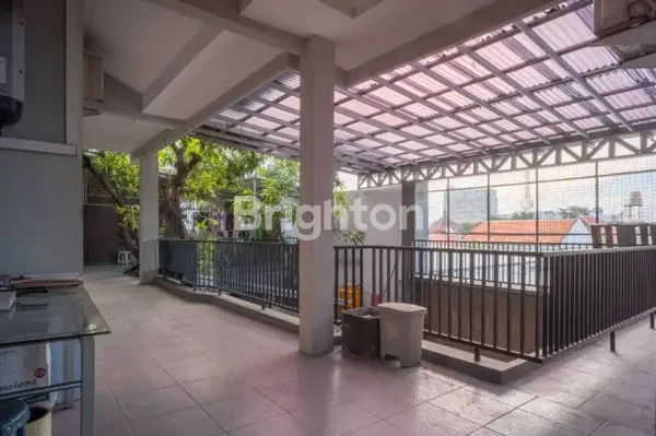 image RUMAH AREA KOMERSIL TRUNOJOYO TENGAH KOTA SBY DEKAT RAYA DARMO DIPONEGORO BASUKI RAHMAT RKZ (6)