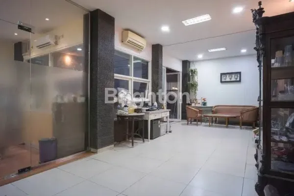 image RUMAH AREA KOMERSIL TRUNOJOYO TENGAH KOTA SBY DEKAT RAYA DARMO DIPONEGORO BASUKI RAHMAT RKZ (7)