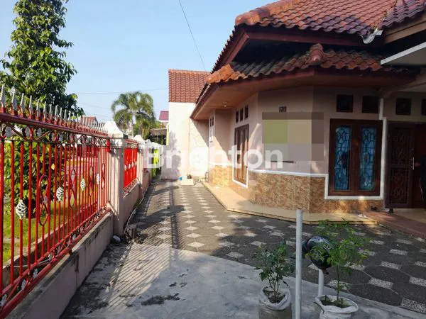 image RUMAH MEWAH DI JALAN BERINGIN (6)