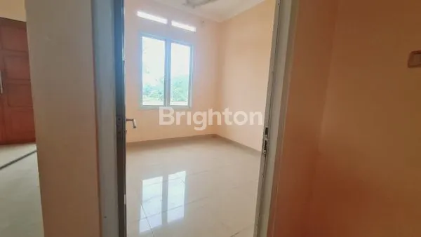 image RUMAH 2 LANTAI DI CLUSTER  (3)