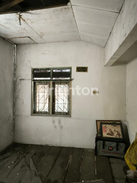 RUMAH HITUNG TANAH  RAYA BALIWERTI