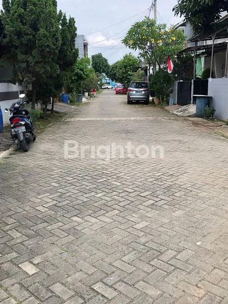 image RUMAH CANTIK SIAP HUNI DEKAT UMN GADING SERPONG (3)