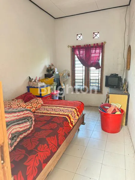 image RUMAH TINGGAL 2 LANTAI PAKEL, SUMBER (8)