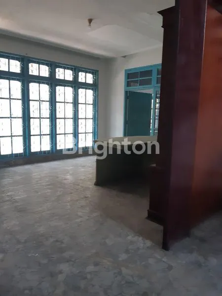 image VILLA SUPER LUAS DALAM INTI KOTA (2)