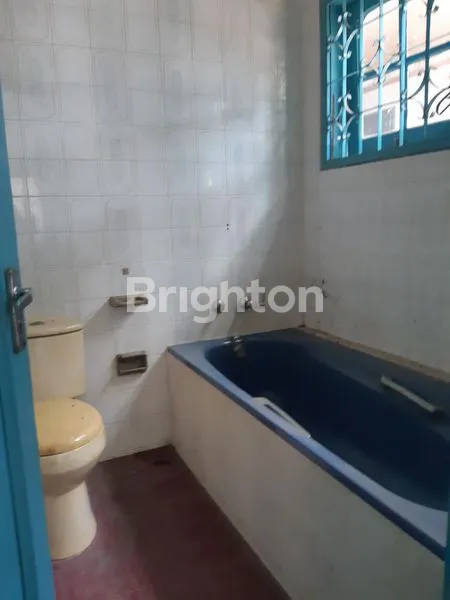 image VILLA SUPER LUAS DALAM INTI KOTA (5)