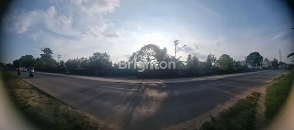 image TANAH LUAS DAN STRATEGIS (3)