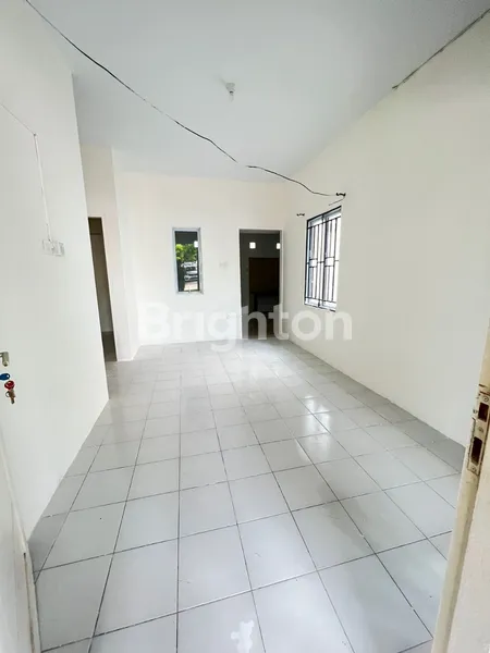 image RUMAH HOOK TENGAH DI KEZIA RESIDENCE (2)