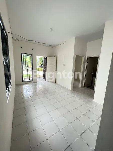 image RUMAH HOOK TENGAH DI KEZIA RESIDENCE (4)