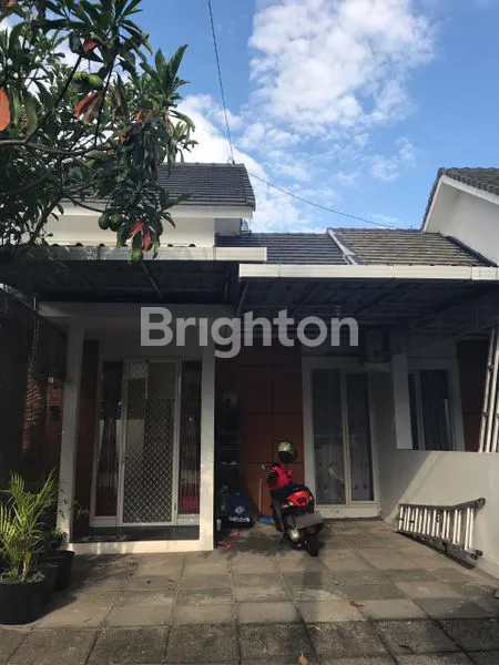 image RUMAH 2 LANTAI MODERN MINIMALIS (1)