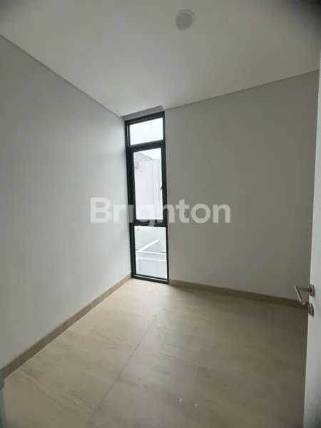 image RUMAH 3 LANTAI TIPE TERBESAR DI  AETHER, READY KPR, GREENWICHPARK, BSD  (5)