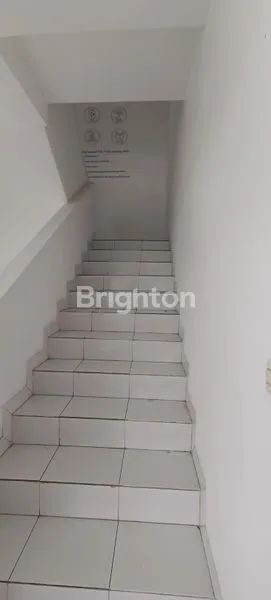 image GEDUNG 4 LANTAI BANGUNAN KOKOH PINGGIR JALAN (5)