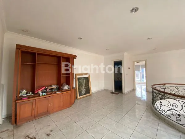 image RUMAH BESAR DI HOOK ,PIK 1 (1)