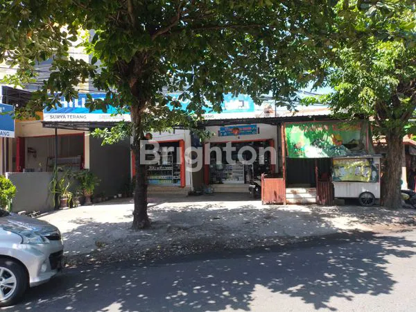 3 TOKO + 1 KIOS DI LAHAN SELUAS 149 M2