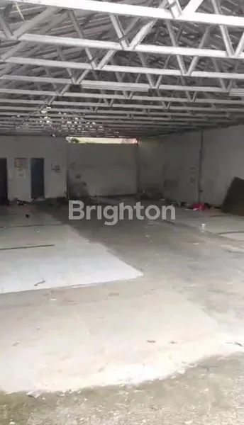 image GUDANG TENGAH KOTA STRATEGIS (3)