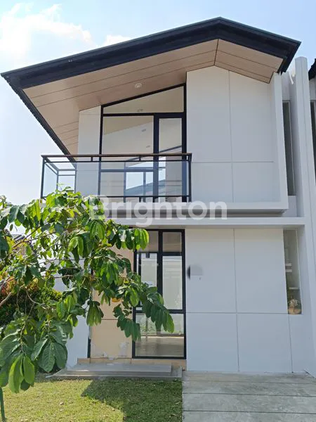 image CENDANA CLOV'R LIPPO KARAWACI (1)