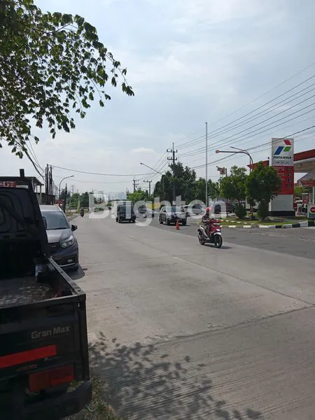 image TANAH DI JL RAYA RANDEGAN SURABAYA LOKASI STRATEGIS DEPAN SPBU COCOK BUAT USAHA (2)