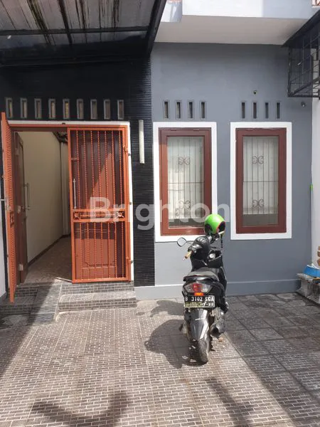image RUMAH 2 LANTAI SIAP HUNI DIPINGGIR JALAN H.NAWI, JAKARTA SELATAN (2)