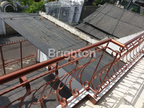 image RUMAH 2 LANTAI SIAP HUNI DIPINGGIR JALAN H.NAWI, JAKARTA SELATAN (8)
