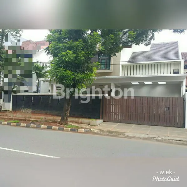 image RUMAH BAGUS STRATEGIS DAN MEWAH DI MENTENG RAYA (1)