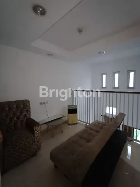 image RUMAH SIAP HUNI DUA LANTAI AREA CIMANGGIS (5)