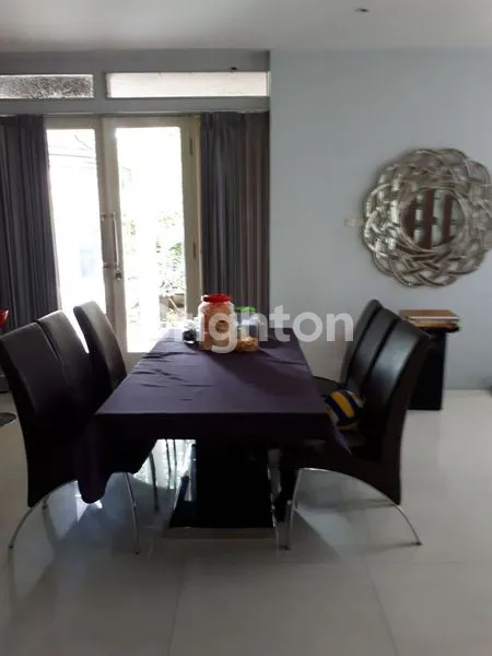 image RUMAH LUAS DI TAMAN PONDOK INDAH' -NYAMAN-LOKASI STRATEGIS DI SURABAYA (3)