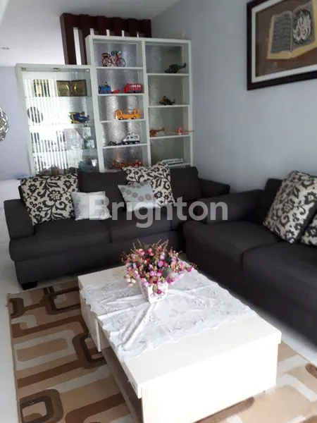 image RUMAH LUAS DI TAMAN PONDOK INDAH' -NYAMAN-LOKASI STRATEGIS DI SURABAYA (5)