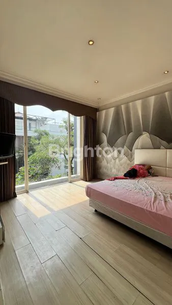 image DIJUAL RUMAH MINIMALIS 3 LANTAI & PUNYA PRIVATE AKSES KE CLUB HOUSE THE MANSION, PAKUWON INDAH (5)